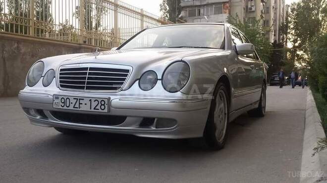 Mercedes E 270 2000, 330,000 km - 2.7 л - Bakı