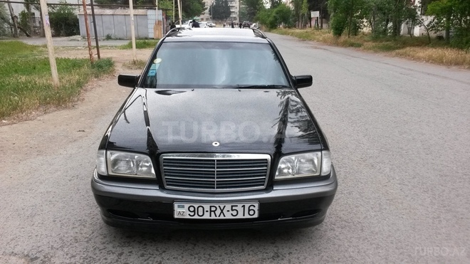 Mercedes C 200 2000, 225,000 km - 2.0 л - Bakı
