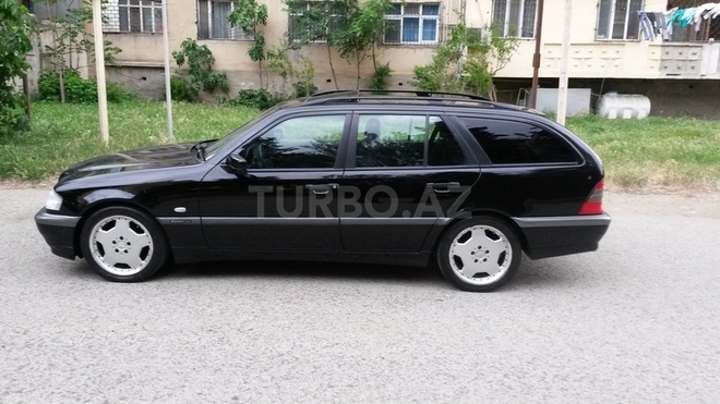 Mercedes C 200 2000, 225,000 km - 2.0 л - Bakı