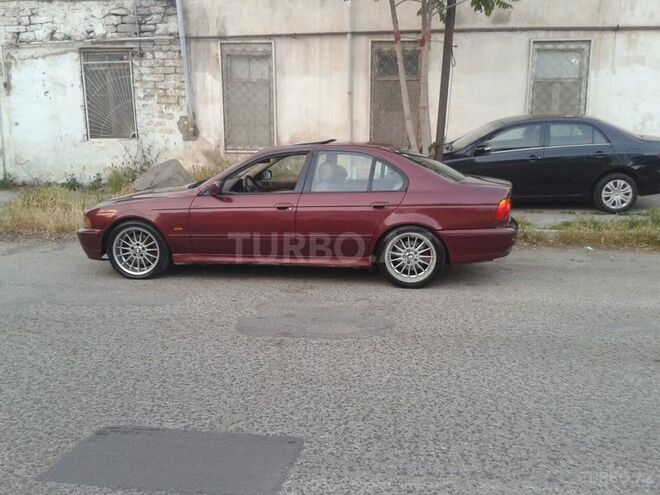 BMW 540 2001, 296,000 km - 4.4 l - Bakı