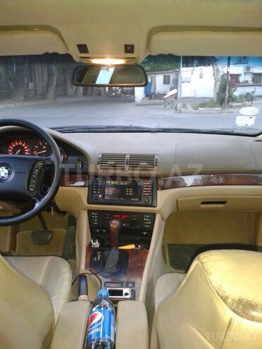BMW 540 2001, 296,000 km - 4.4 l - Bakı