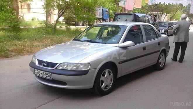 Opel Vectra 1998, 170,000 km - 1.8 l - Bakı