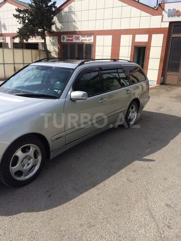 Mercedes E 240 2001, 212,000 km - 2.4 л - Bakı