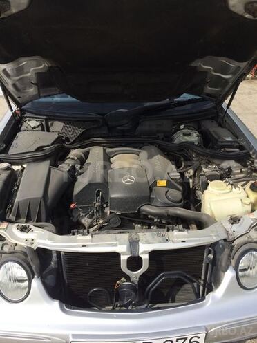 Mercedes E 240 2001, 212,000 km - 2.4 л - Bakı