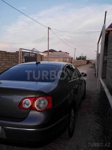 Volkswagen Passat 2005, 193,000 km - 2.0 л - Bakı