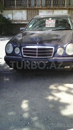 Mercedes E 240 1999, 290,000 km - 2.4 л - Bakı