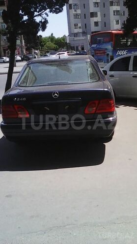 Mercedes E 240 1999, 290,000 km - 2.4 л - Bakı