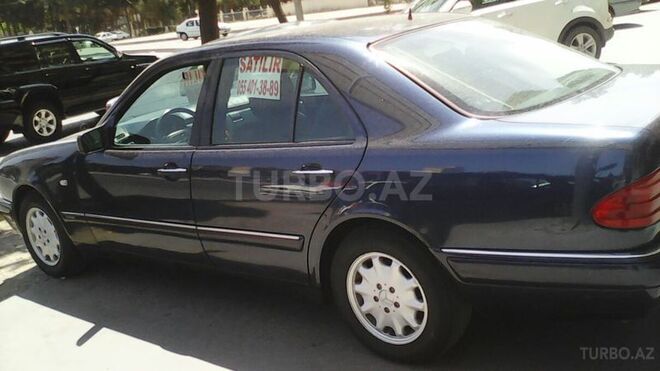 Mercedes E 240 1999, 290,000 km - 2.4 л - Bakı