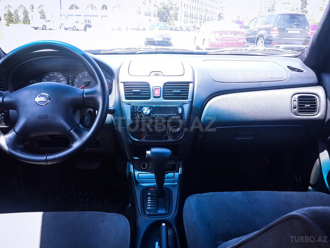Nissan Sunny 2004, 182,000 km - 1.6 l - Bakı