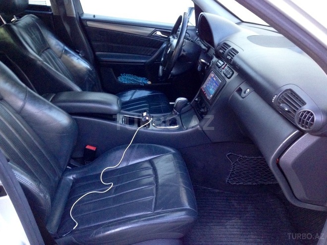 Mercedes C 32 AMG 2004, 215,000 km - 3.2 л - Bakı