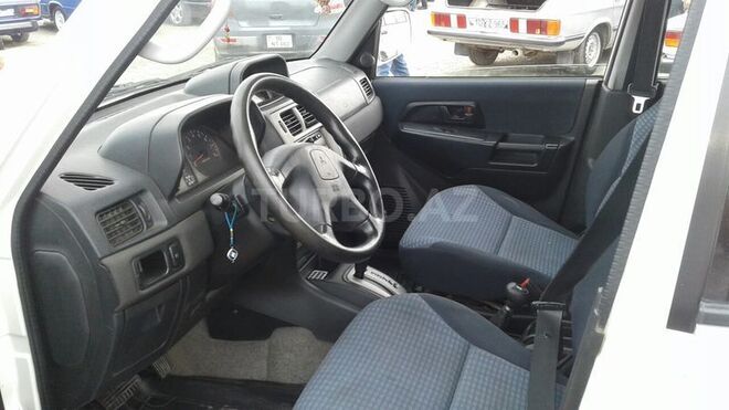 Mitsubishi Pajero io 2000, 150,000 km - 1.8 l - Sumqayıt