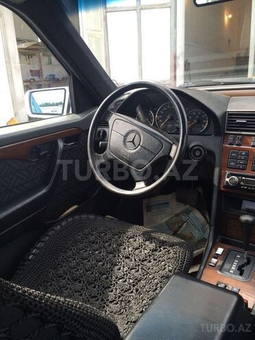 Mercedes C 220 1994, 260,000 km - 2.2 л - Bakı