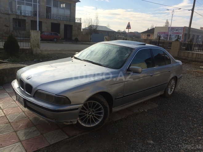 BMW 528 1996, 254,320 km - 2.8 l - Masallı