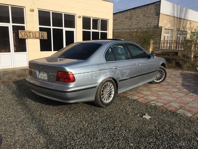 BMW 528 1996, 254,320 km - 2.8 l - Masallı