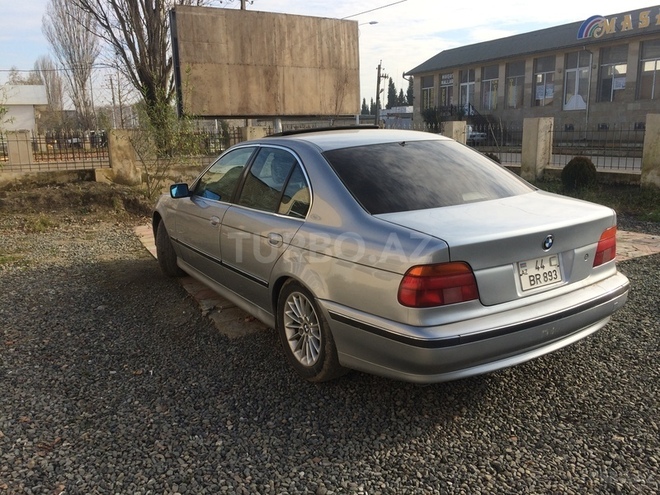 BMW 528 1996, 254,320 km - 2.8 l - Masallı