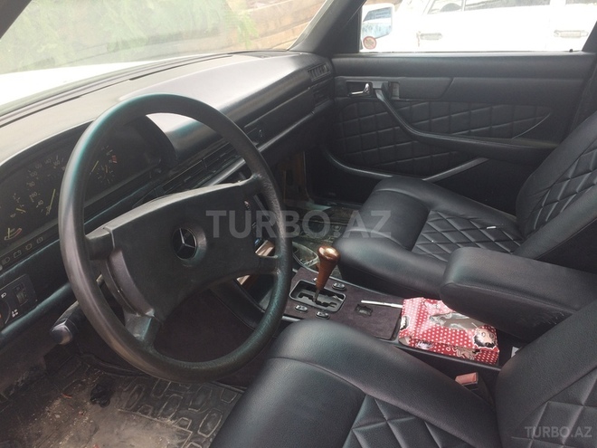 Mercedes 280 SE 1984, 280,000 km - 2.8 л - Bakı