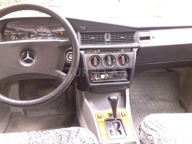 Mercedes 190 1990, 28,500 km - 1.8 l - Bakı