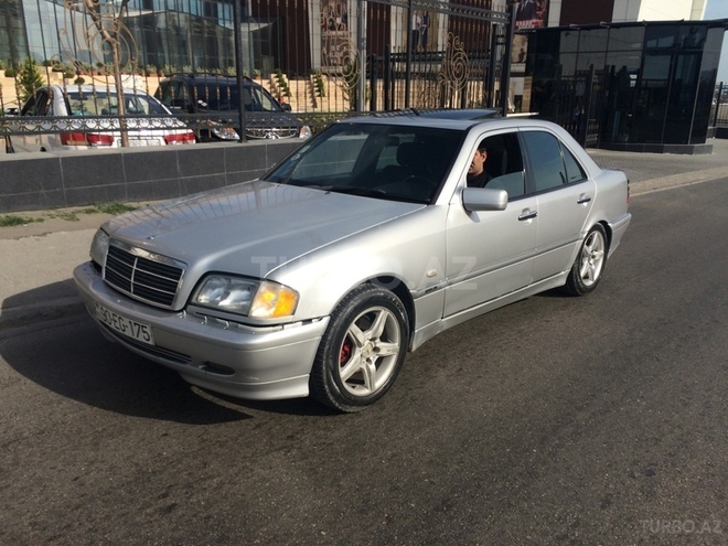 Mercedes C 220 1999, 350,000 km - 2.2 l - Bakı