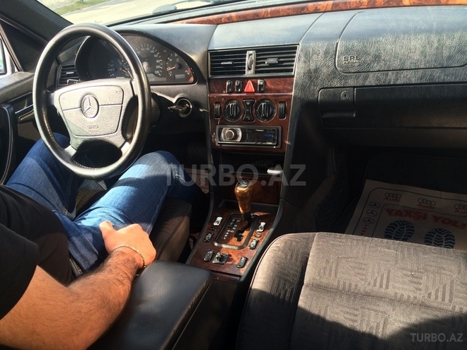 Mercedes C 220 1999, 350,000 km - 2.2 l - Bakı
