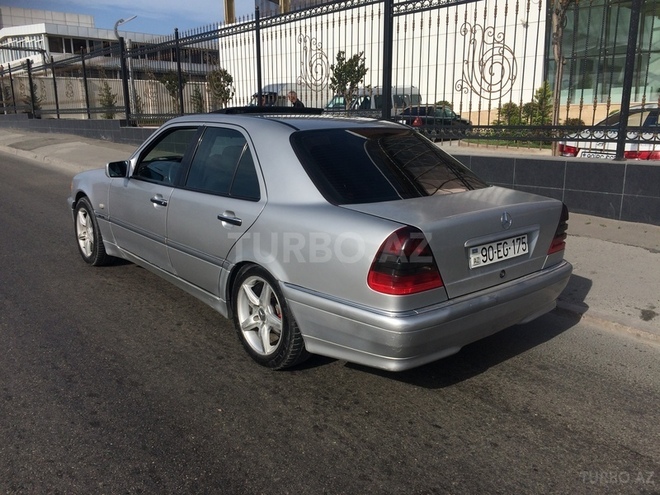 Mercedes C 220 1999, 350,000 km - 2.2 l - Bakı