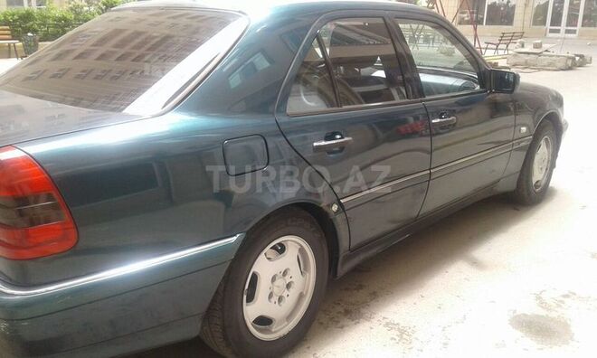Mercedes C 220 1997, 295,500 km - 2.2 l - Bakı