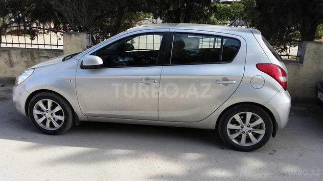 Hyundai i20 2011, 75,000 km - 1.4 л - Bakı