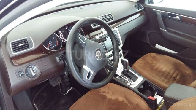 Volkswagen Passat 2013, 85,000 km - 1.8 л - Bakı