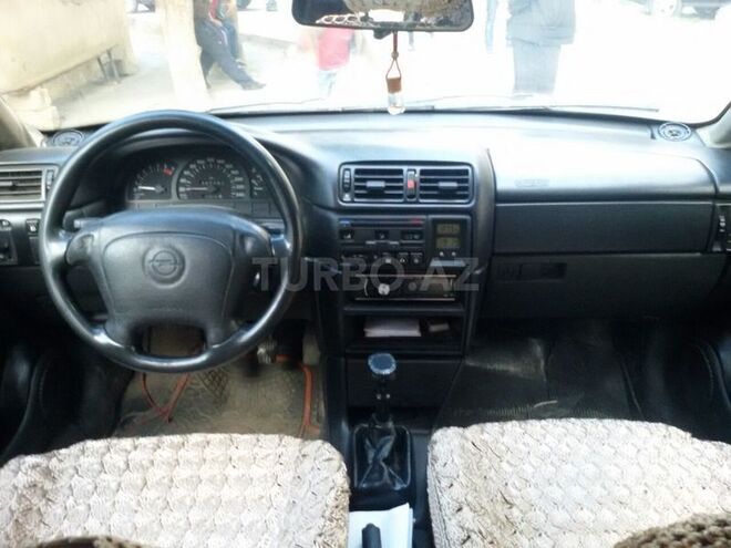 Opel Vectra 1995, 274,934 km - 2.0 l - Sumqayıt