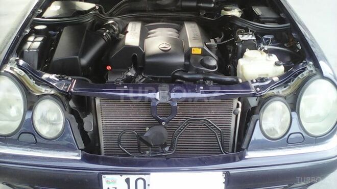 Mercedes E 240 1999, 288,000 km - 2.4 л - Bakı