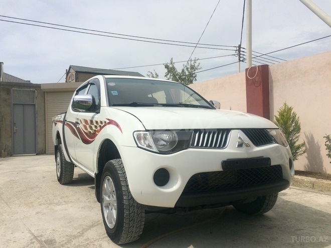 Mitsubishi L200 2008, 138,400 km - 2.5 l - Bakı