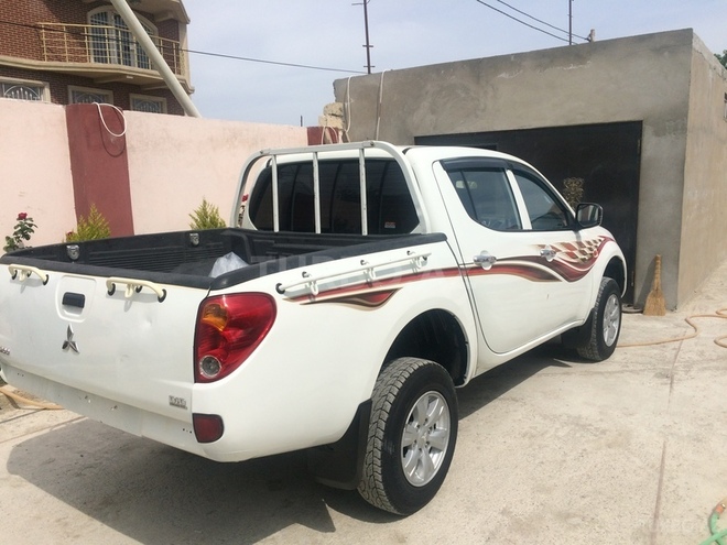 Mitsubishi L200 2008, 138,400 km - 2.5 l - Bakı
