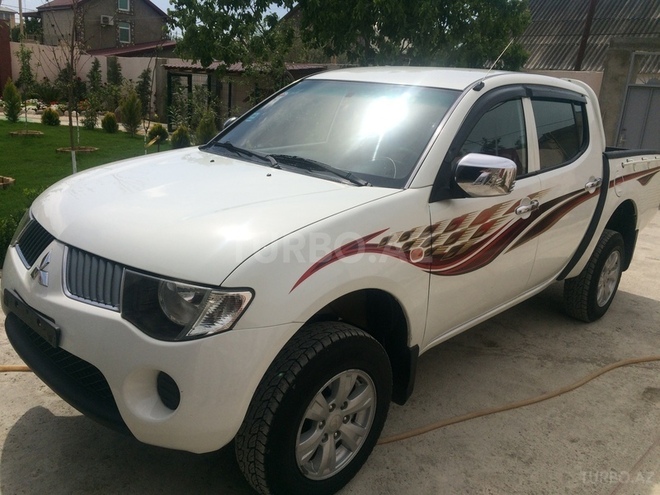 Mitsubishi L200 2008, 138,400 km - 2.5 l - Bakı