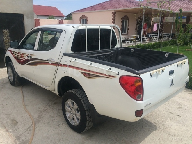 Mitsubishi L200 2008, 138,400 km - 2.5 l - Bakı