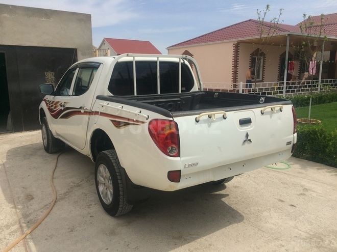 Mitsubishi L200 2008, 138,400 km - 2.5 l - Bakı