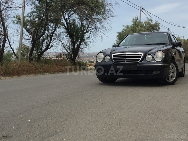Mercedes E 320 2000, 217,000 km - 3.2 l - Bakı