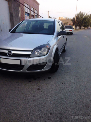Opel Astra 2005, 240,000 km - 1.6 l - Gəncə
