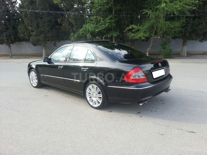 Mercedes E 270 2002, 235,300 km - 2.7 l - Bakı