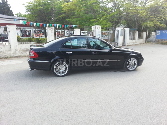 Mercedes E 270 2002, 235,300 km - 2.7 l - Bakı