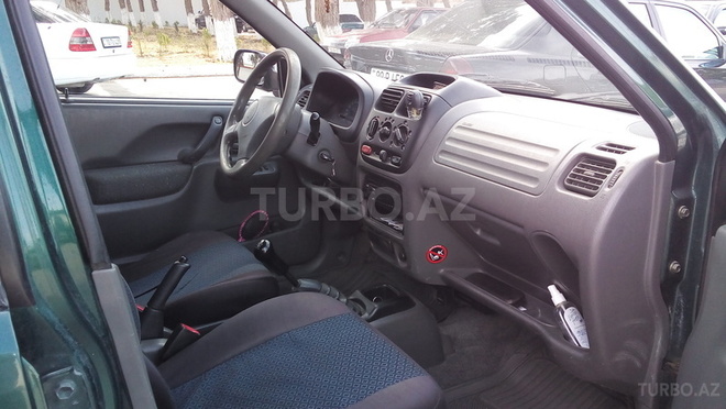 Suzuki  2001, 262,300 km - 1.3 l - Bakı