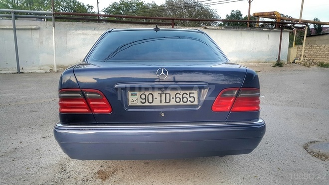 Mercedes E 230 1996, 280,000 km - 2.3 l - Bakı