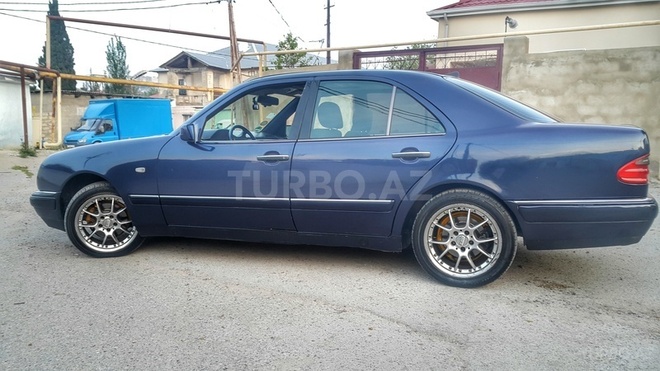 Mercedes E 230 1996, 280,000 km - 2.3 l - Bakı