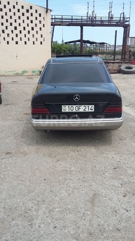 Mercedes E 200 1992, 30,000 km - 2.0 л - Sumqayıt