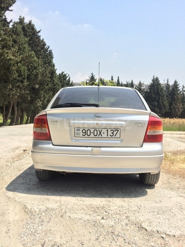 Opel Astra 2001, 218,000 km - 1.6 l - Bakı