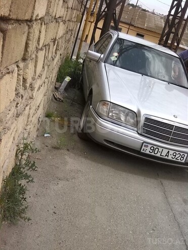 Mercedes C 220 1995, 238,000 km - 2.2 l - Bakı