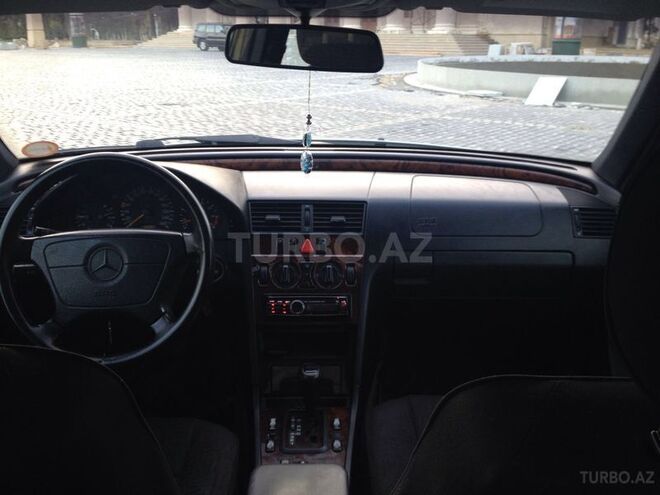Mercedes C 240 1998, 282,000 km - 2.4 l - Bakı