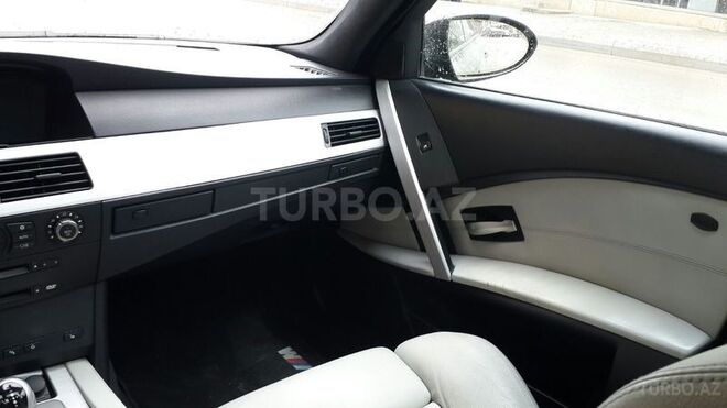 BMW M5 2005, 136,000 km - 5.0 l - Bakı