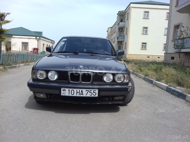 BMW 520 1989, 323,000 km - 2.0 л - Bakı