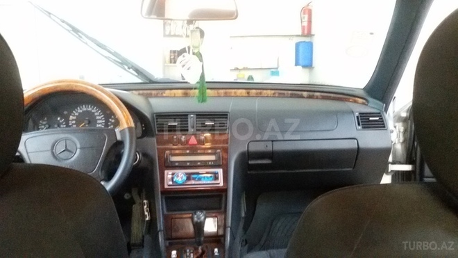 Mercedes C 240 1998, 206,429 km - 2.4 l - Bakı