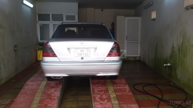 Mercedes C 240 1998, 206,429 km - 2.4 l - Bakı