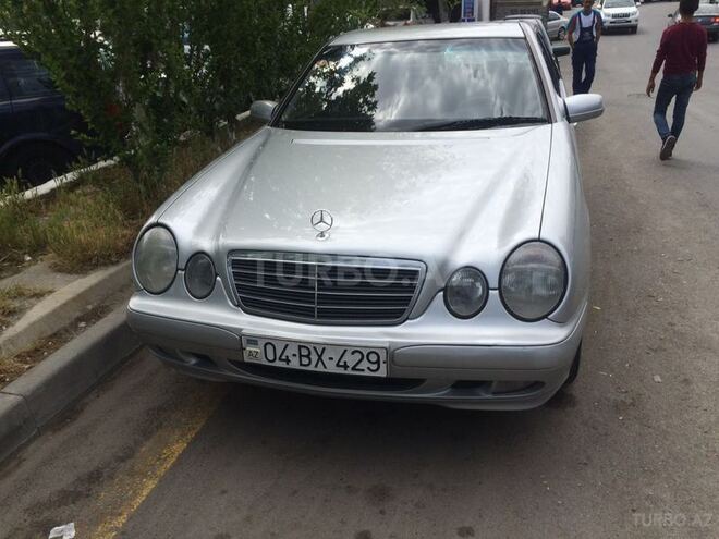 Mercedes E 220 1999, 270,000 km - 2.2 l - Bakı